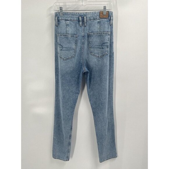 American Eagle Mom Jean Straight Leg Pleated High Rise Light Wash Sz 2 Long - Picture 6 of 8